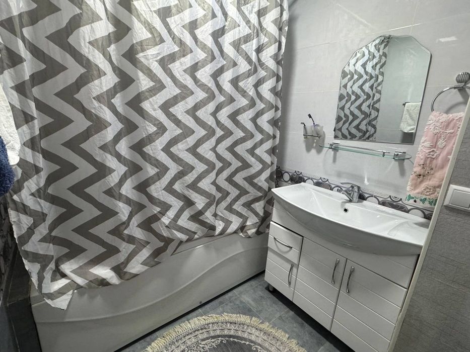 Аренда Квартира 5 хона  ИБн Сино Белтепа Шайхантахурский район