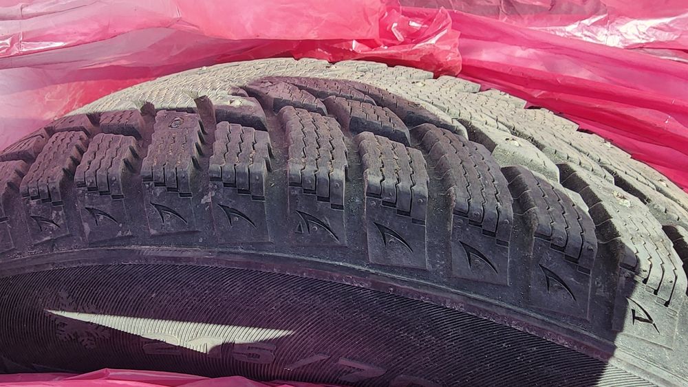Blackhawk Резина 215/70R16 шипы