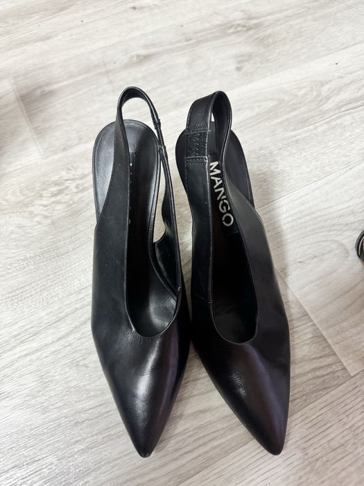 Продам почти новые басоножки, носилась пару раз, состояние отличное.