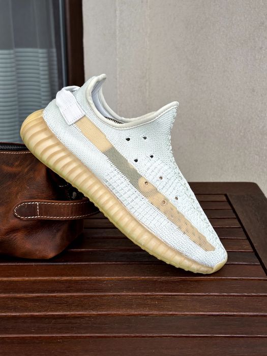 Обувки Adidas Yeezy Boost 350 V2 - номер 42, Много добро състояние