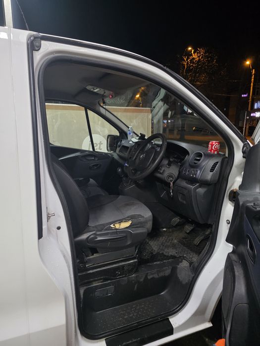 Vauxhall opel vivaro 2016