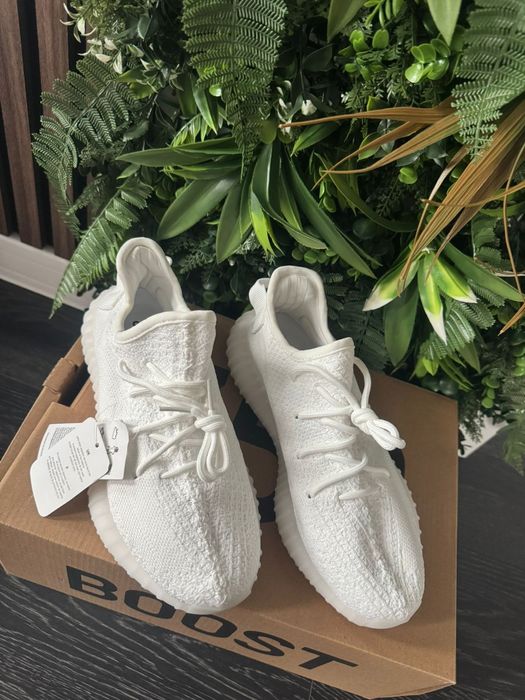Adidasi yeezy 350