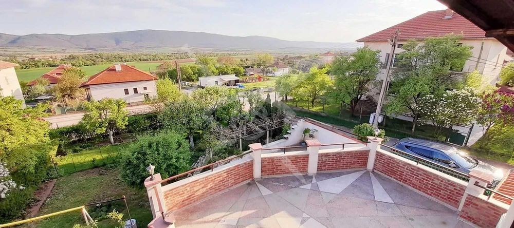 Продава се Къща в Годеч - 300 кв.м за 1217 €/кв.м - Снимка #8