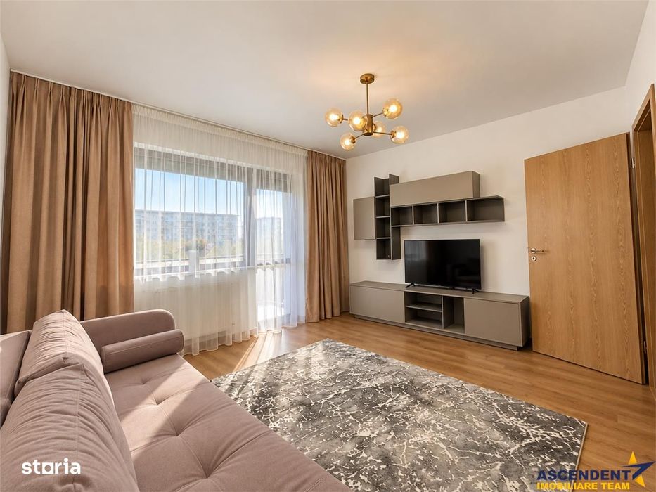 Garsoniera cu gradina privata si loc de parcare, zona Coresi