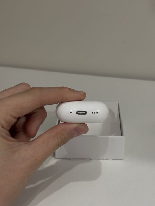 продам аирподс 4