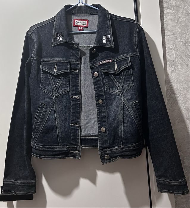 Куртки на девушку