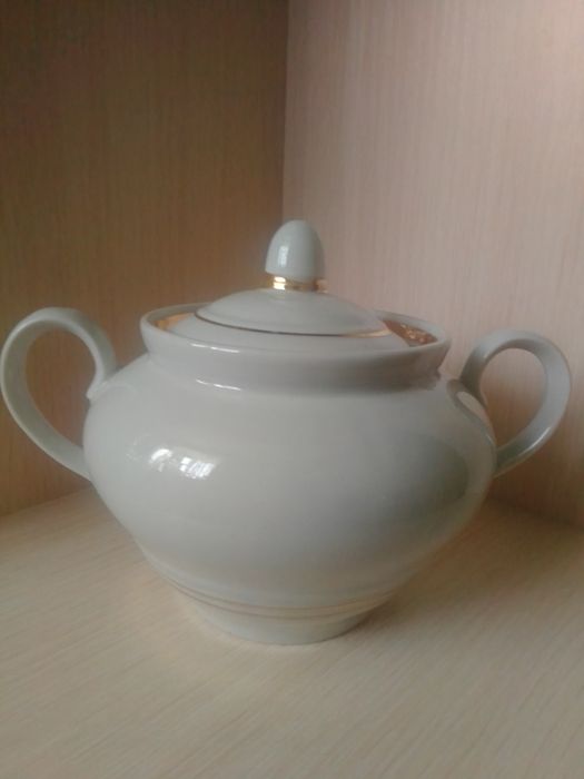 Продам       посуду