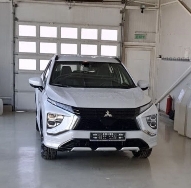 Eclipse Cross PHEV 2.4L 4WD A/T Instyle (inmatriculat) cu GARANTIE
