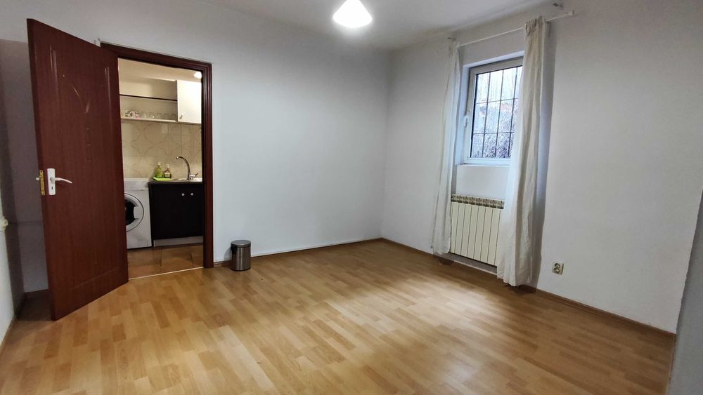 Inchiriez vila in zona Piata Alba Iulia - Mall Vitan - Decebal. 185mp utili