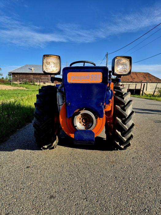 Tractor articulat  Pasquali 990 .. 21 cp