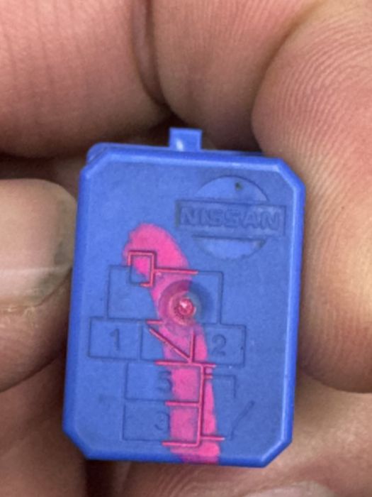 реле предохранитель Nissan