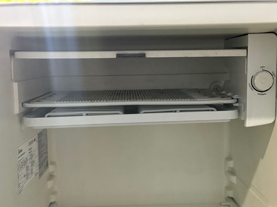 Мини-холодильник Midea 94 л – отличное состояние