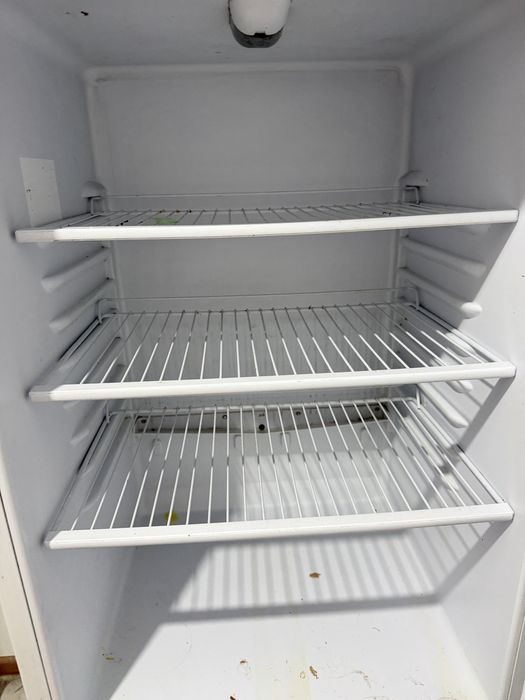 Холодильник Бирюса