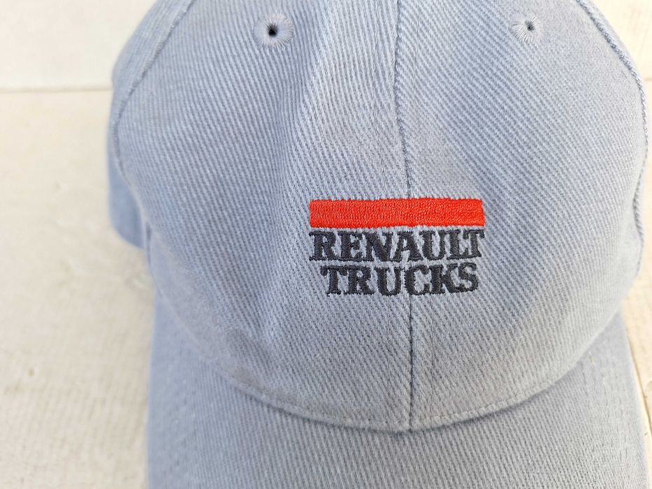 Renault шапка с козирка Рено