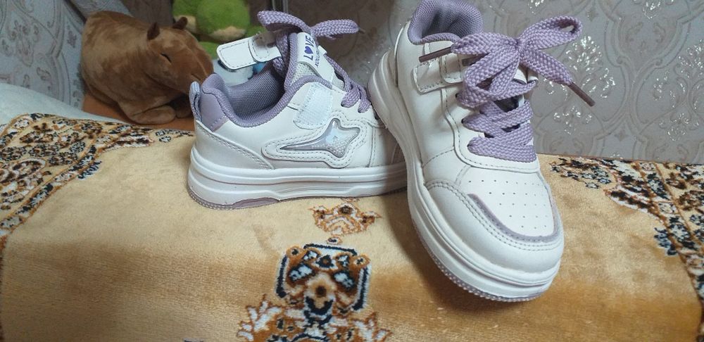 Детская обувь,кроссовки!