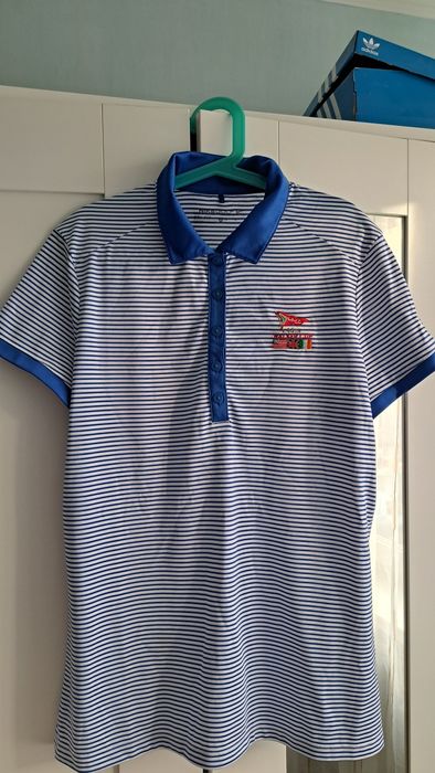 Футболки и олимпийки Nike