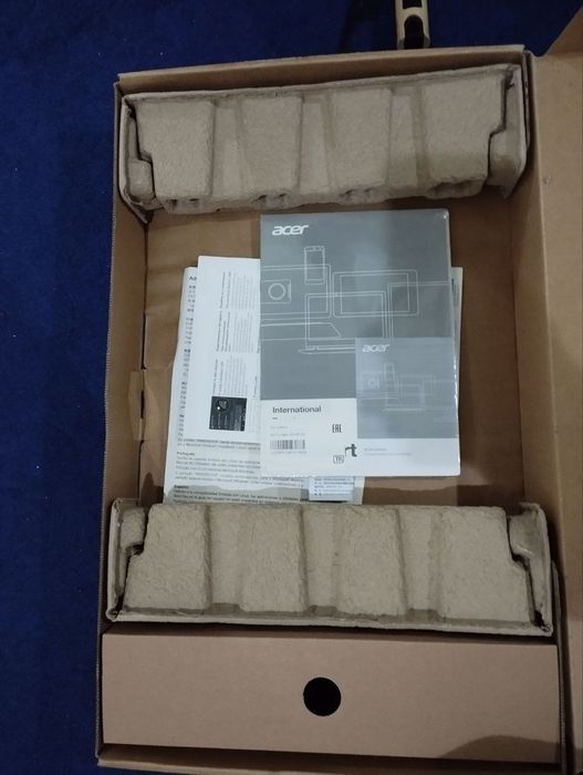 Noutbuk sotiladi, hech qanday aybi yoʻq, dasturlash uchun ayni muddao