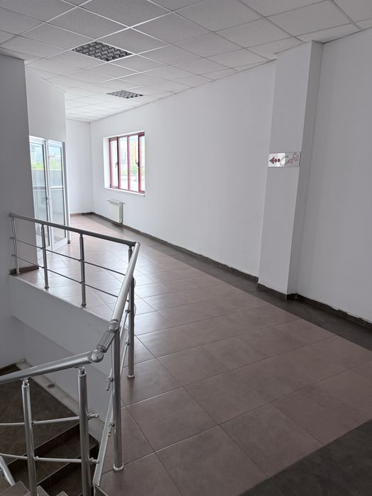 Дава се под наем Офис в София, Дружба 2 - 150 кв.м за 612 € - Снимка #1