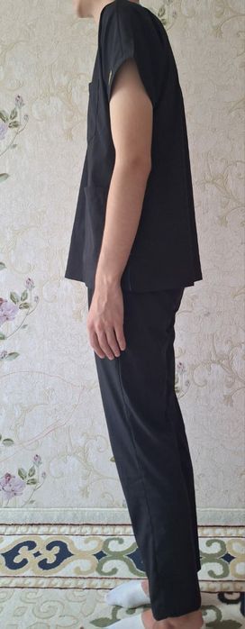 Продается мужской медицинский костюм