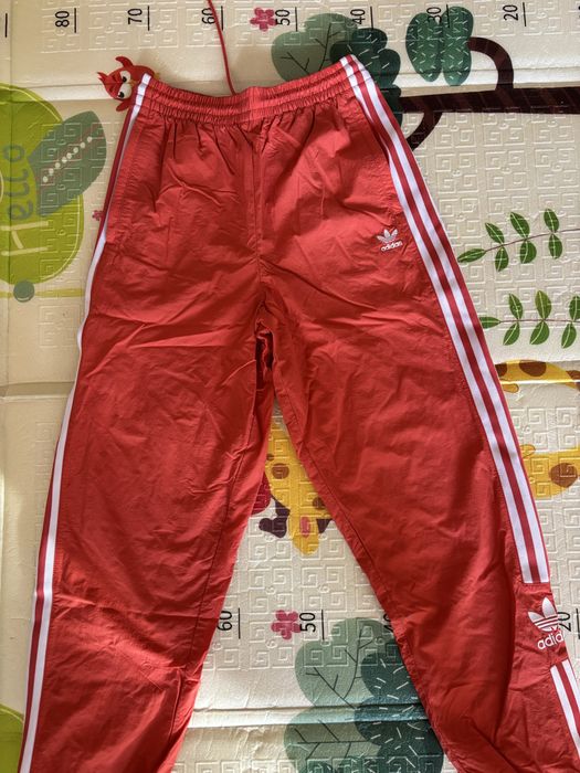 Дамски спортен панталон adidas