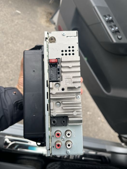 Продам магнитолу pioneer deh s4050bt