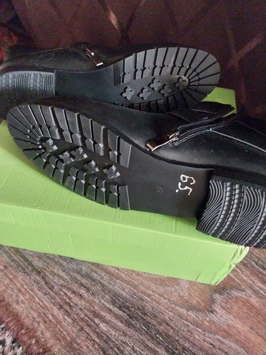 Полусапоги женские.