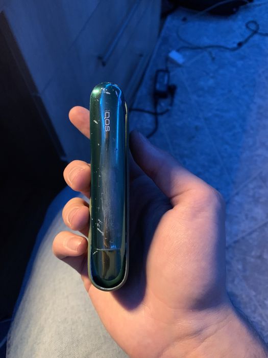 Продам iq0s бу без торга