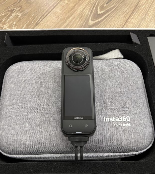 Insta360 x5  с много аксесоари