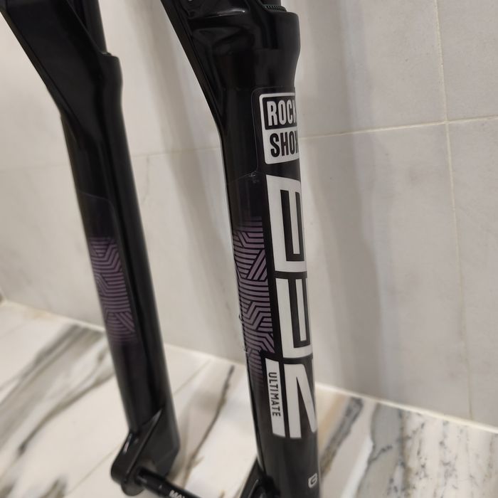 Rock shox Zeb ultimate 29  почти нов
