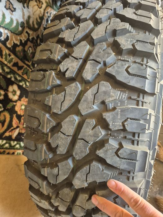 Шины на внедорожник LT 285/75 R16