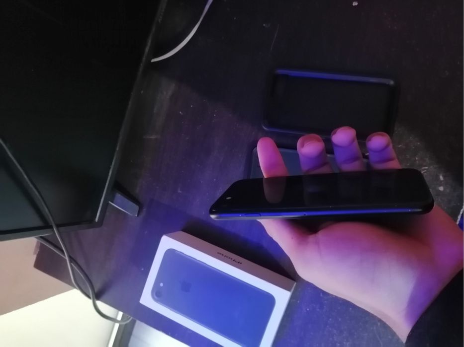 Iphone se 2020  baterie 100%