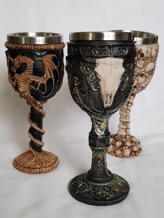 Бокалы в готическом  стиле