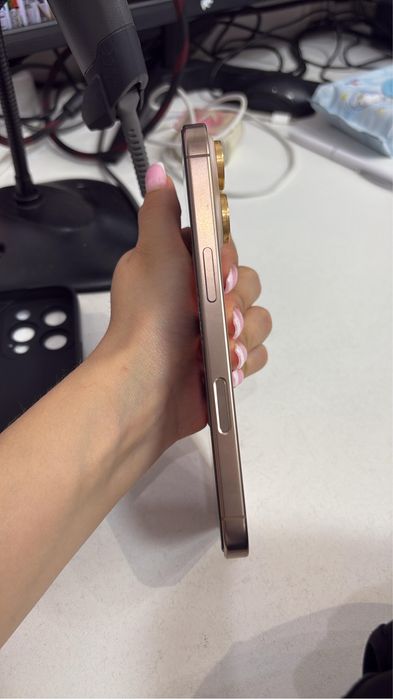 IPhone 16 pro продается