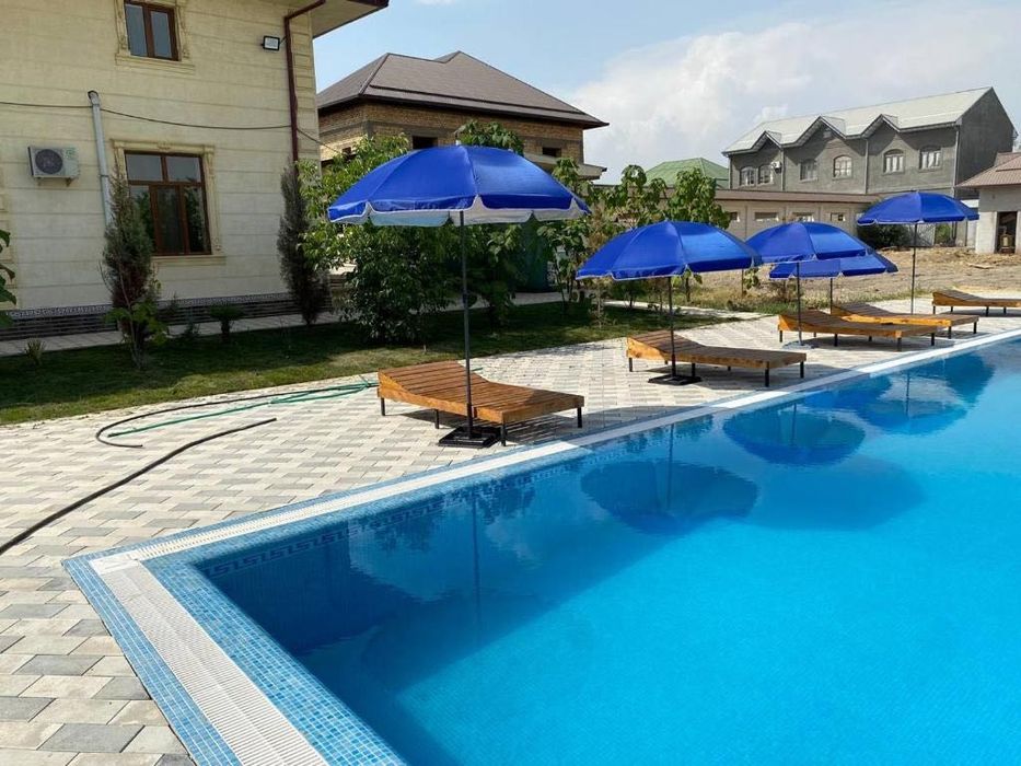 Green Apple Guest House — номера посуточно, завтрак включён