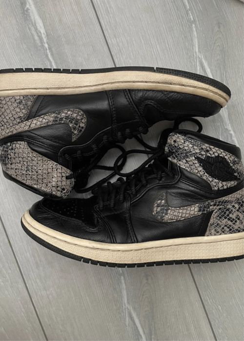 Jordan 1 Air Retro High Black Snake (pentru femei)