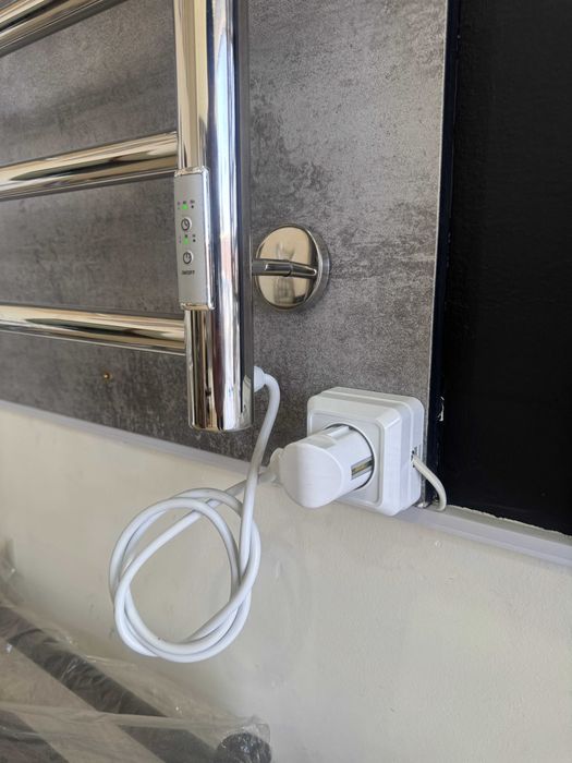 Полотенцесушитель с круглой полочкой от производителя с гарантией.