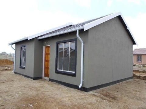 Vand case pe structura metalica si panouri sandwich