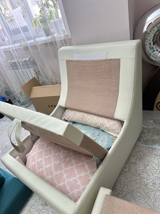 Продам Большой угловой диван + пуф