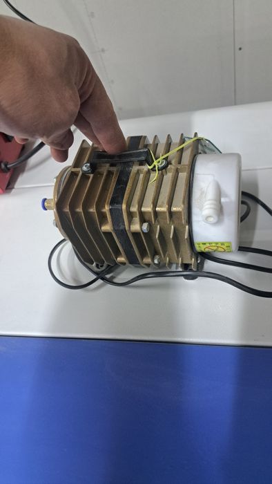 Продам компрессор