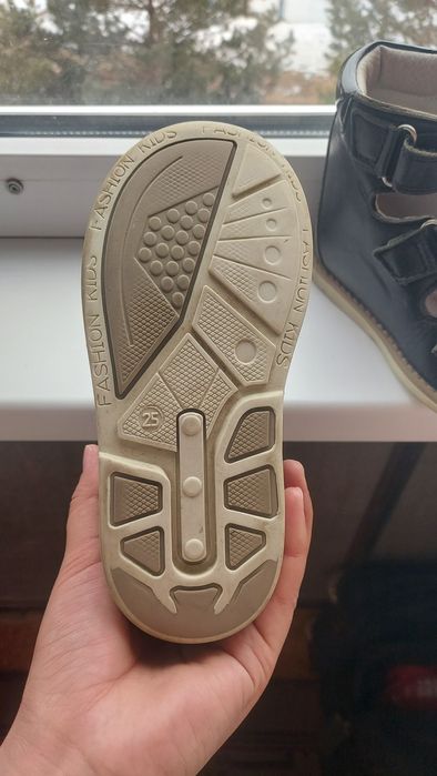 Продам ортопедические сандали