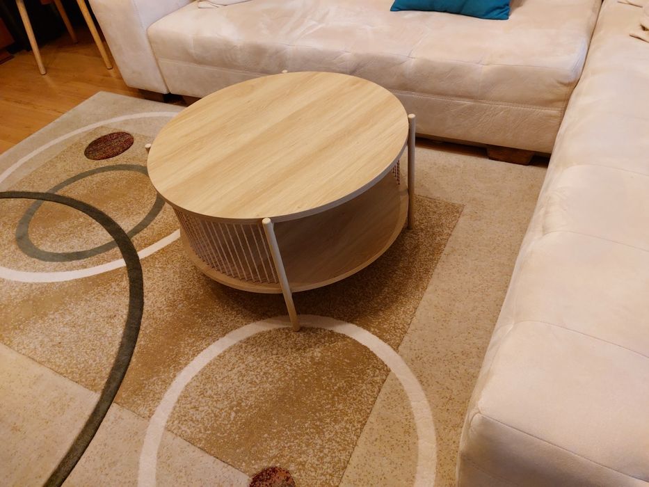 Холна масичка, нова от Юск