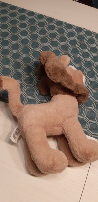 Плюшена играчка лъв.