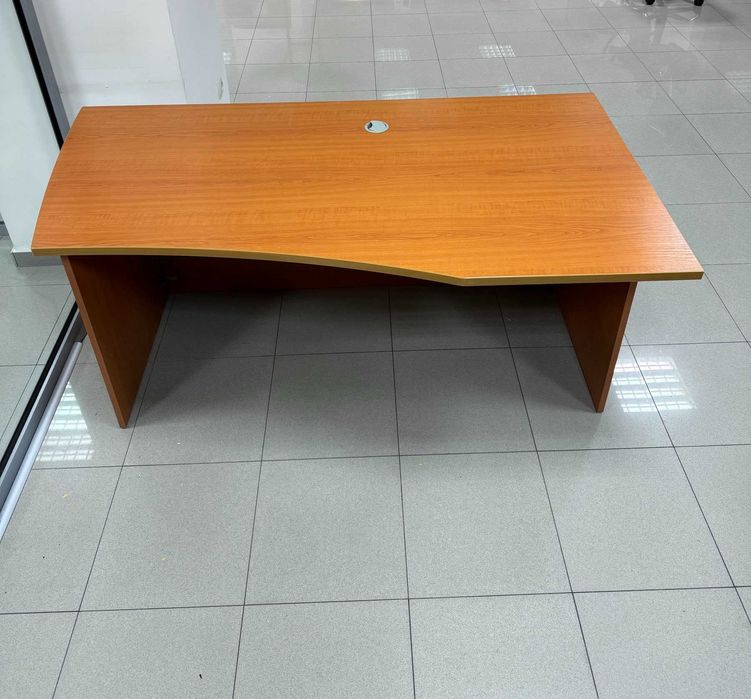 Офисни мебели - Бюра + контейнери + подложки за компютри