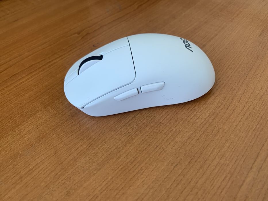 Mouse alb aoc nou