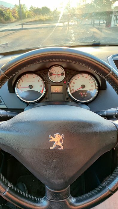 Peugeot 207 1..6 turbo  150 конски сили