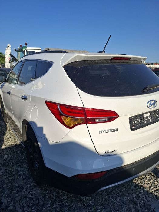 Hyundai Santa Fe 2.2 CRDI 200 к.с 2016 година  автоматик