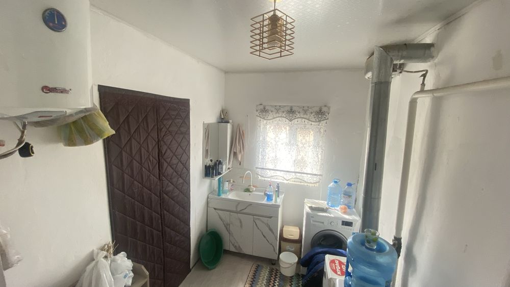 Үй сатылады титовта орналаскан