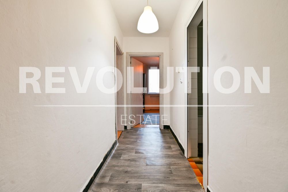 Дава се под наем Тристаен апартамент в София, Младост 1 - 96 кв.м за 600 € - Снимка #4