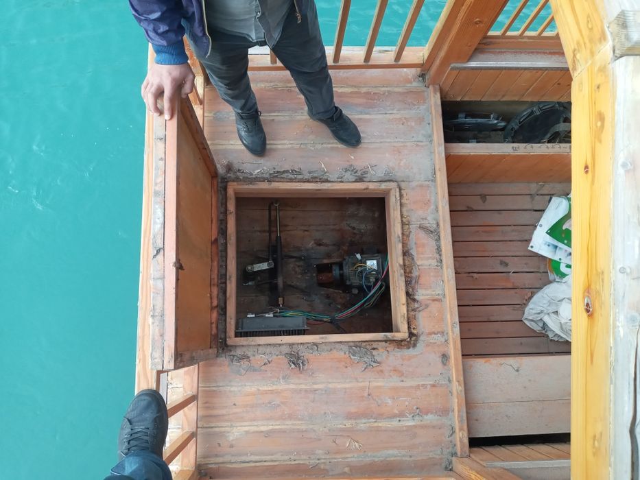 Деревянные лодка