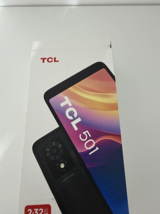 Vand telefon nou in cutie htc 501